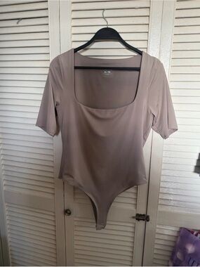 Square Neck Short Sleeve Bodysuit in Taupe